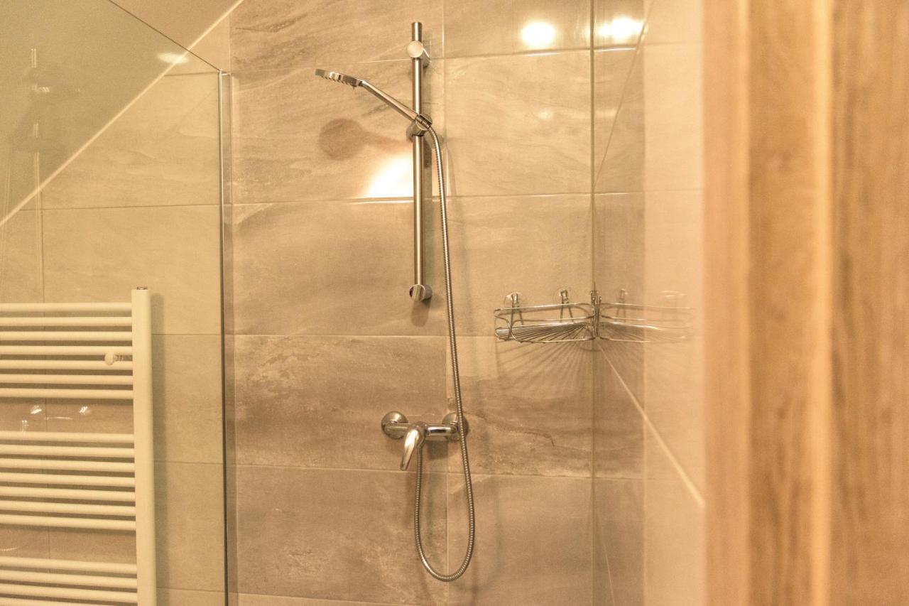 Apartmani Marijamagdalena Gračac Buitenkant foto