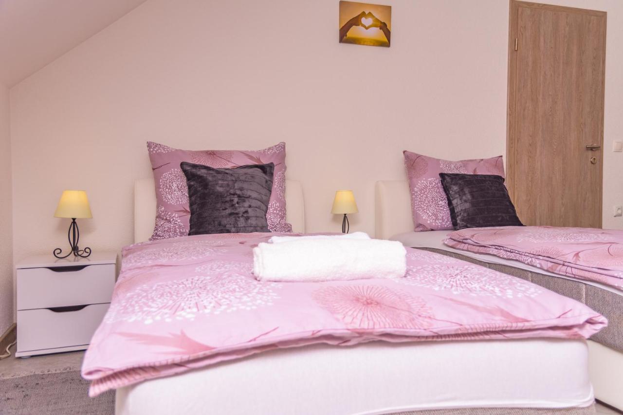 Apartmani Marijamagdalena Gračac Buitenkant foto