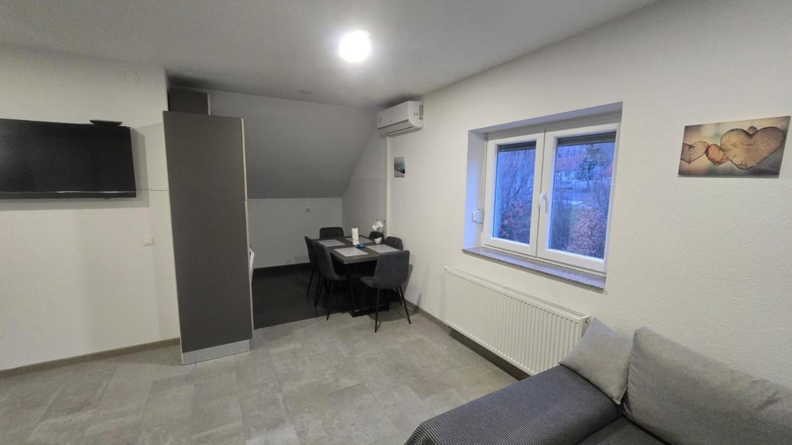 Apartmani Marijamagdalena Gračac Buitenkant foto